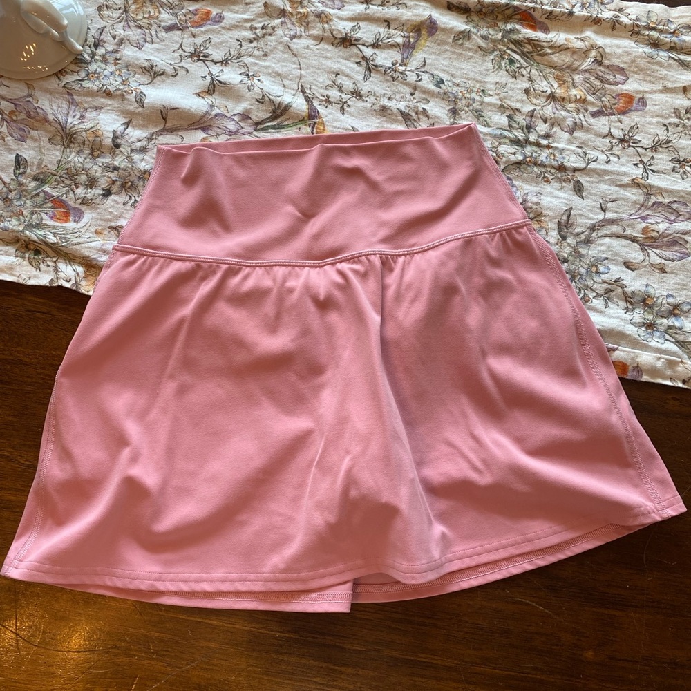 Lululemon mini skirt, like new